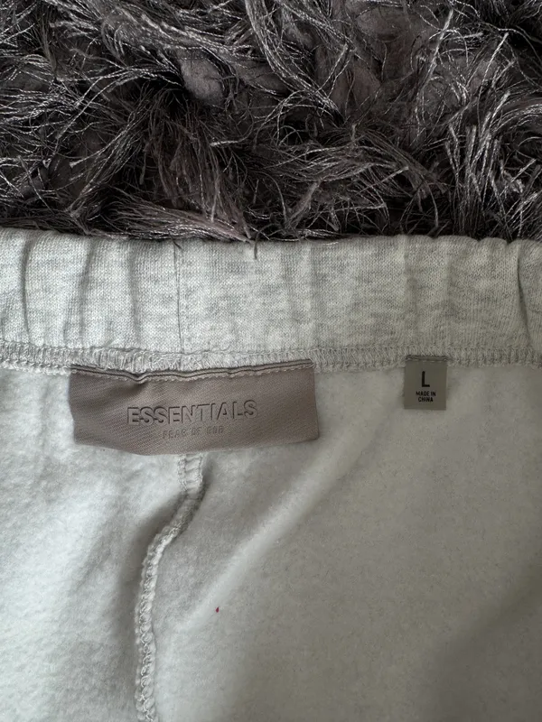 Short Essentials ss22