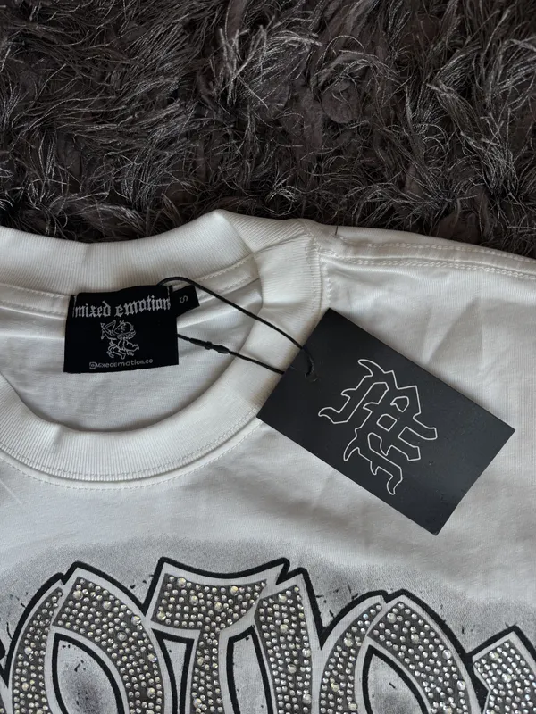 Remera Mixed Emotions