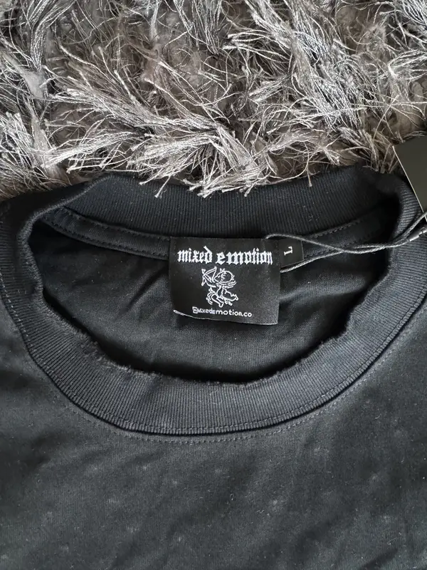 Remera Mixed Emotions