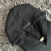 Buzo Essentials ss25