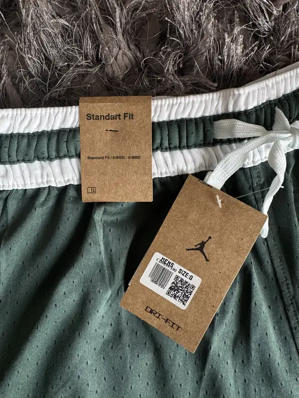 Short Jordan Diamond