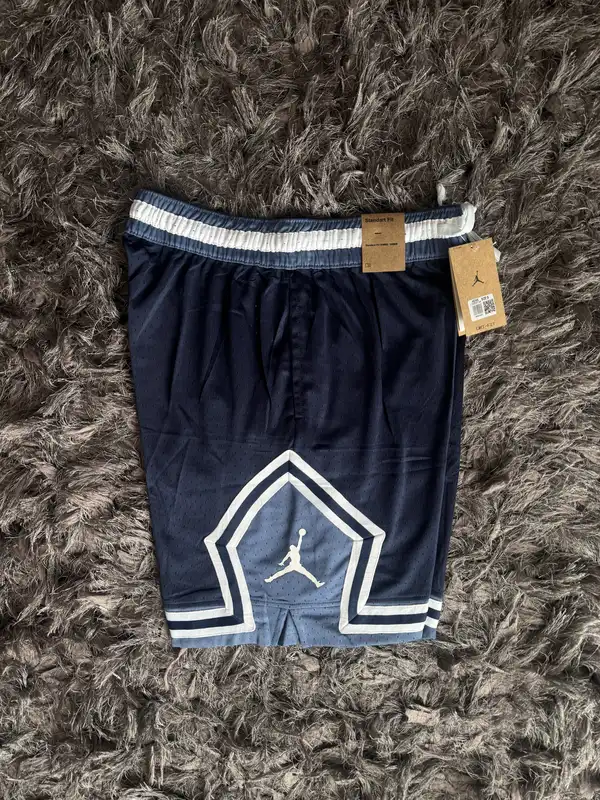 Short Jordan Diamond