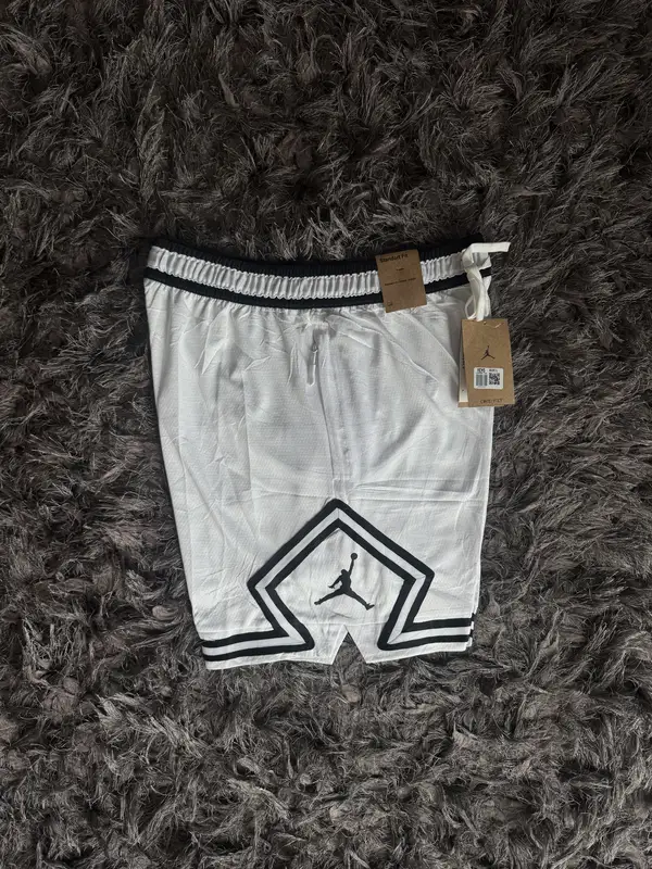 Short Jordan Diamond