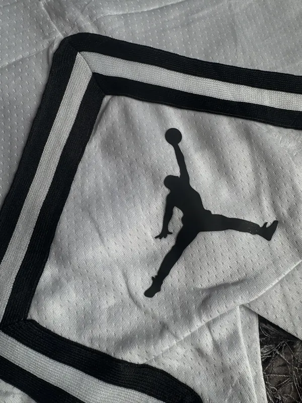 Short Jordan Diamond