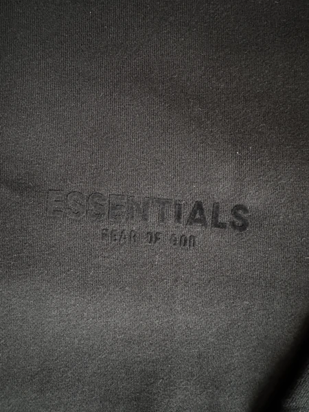 Buzo Essentials ss22