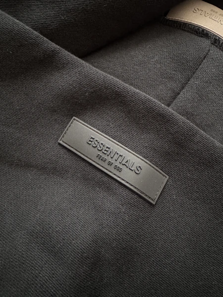 Buzo Essentials ss22
