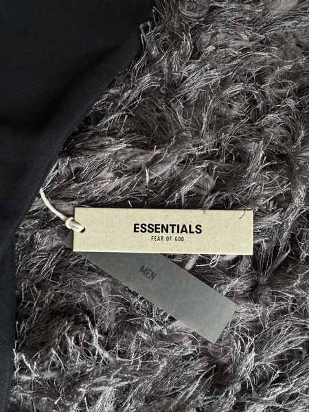 Buzo Essentials ss22