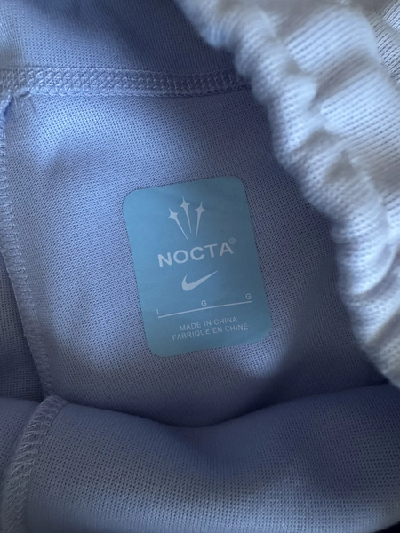 Pantalon Tech Nocta (detalle)